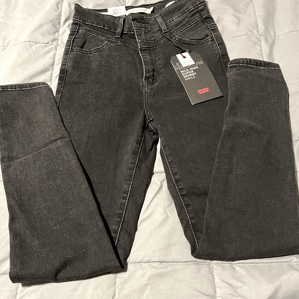 Levi’s Sculpt Hyperstretch Jeans NWT